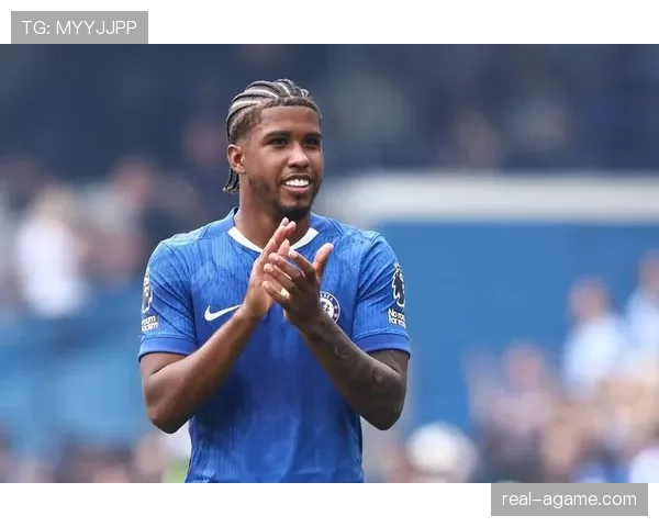 切尔西大规模引援效果引发争议，球队竞争格局与稳定性面临考验