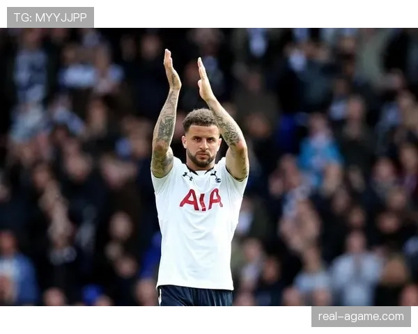 凯尔·沃 Walker：足总杯与联赛杯冠军的关键拼图