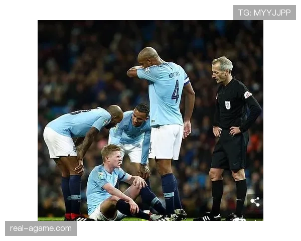 基米希与德布劳内在传球结构下形成分散组织趋势