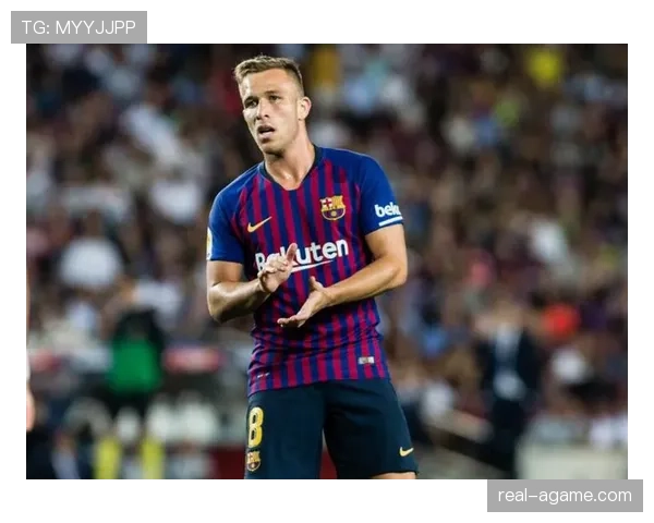 相比赛季初，哈维短传直塞更常撕开防线